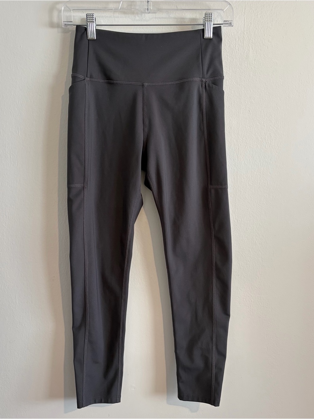 Compressive pocket legging girlfriend collective